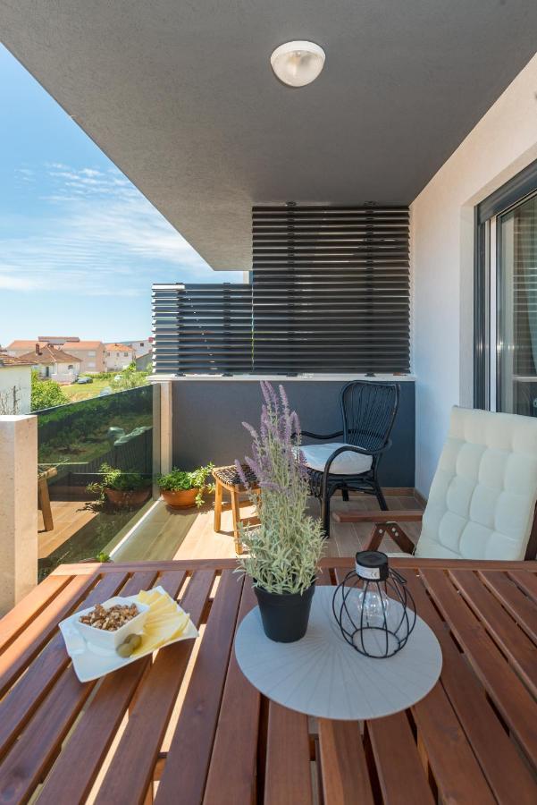 New And Chic Place Near Old Town Of Trogir Exterior photo