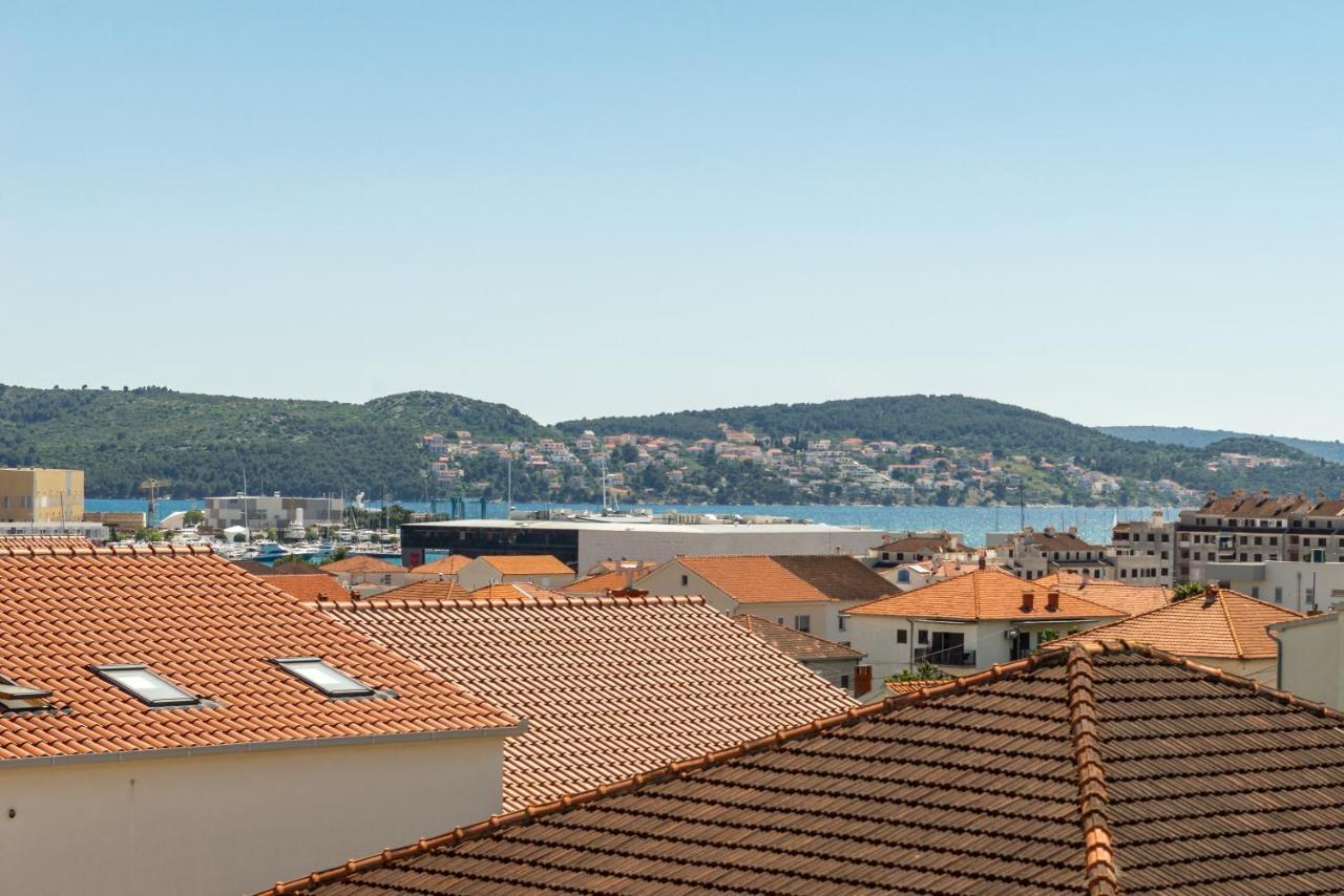 New And Chic Place Near Old Town Of Trogir Exterior photo